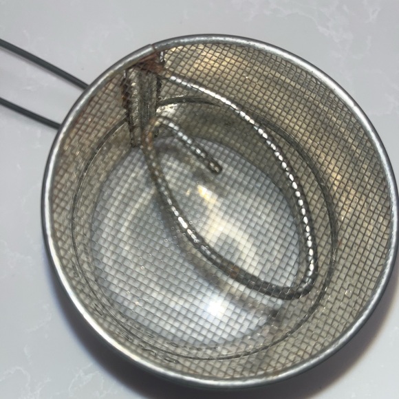 Vintage 2 cup flour sifter-rare find - Picture 5 of 5